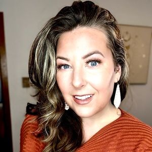 Meet your Posher, Teri